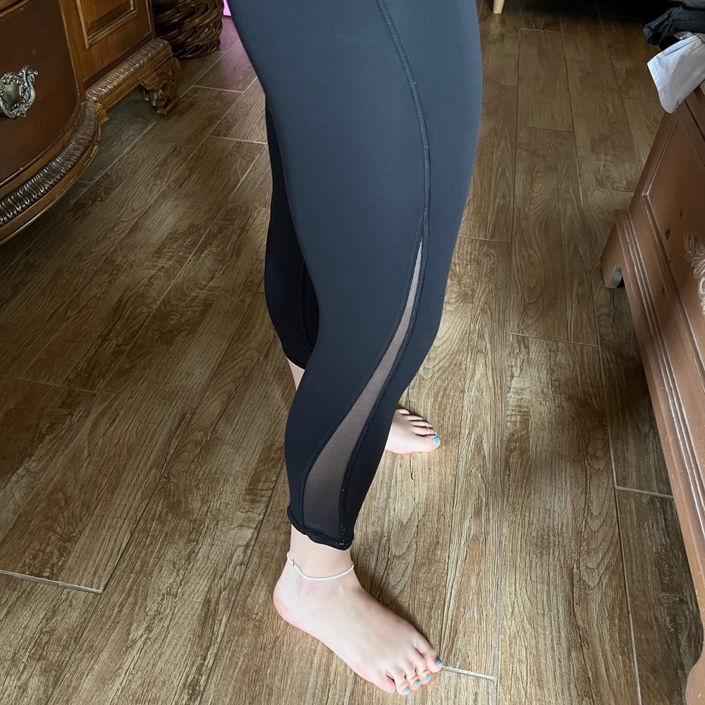 Lululemon black Capri leggings
